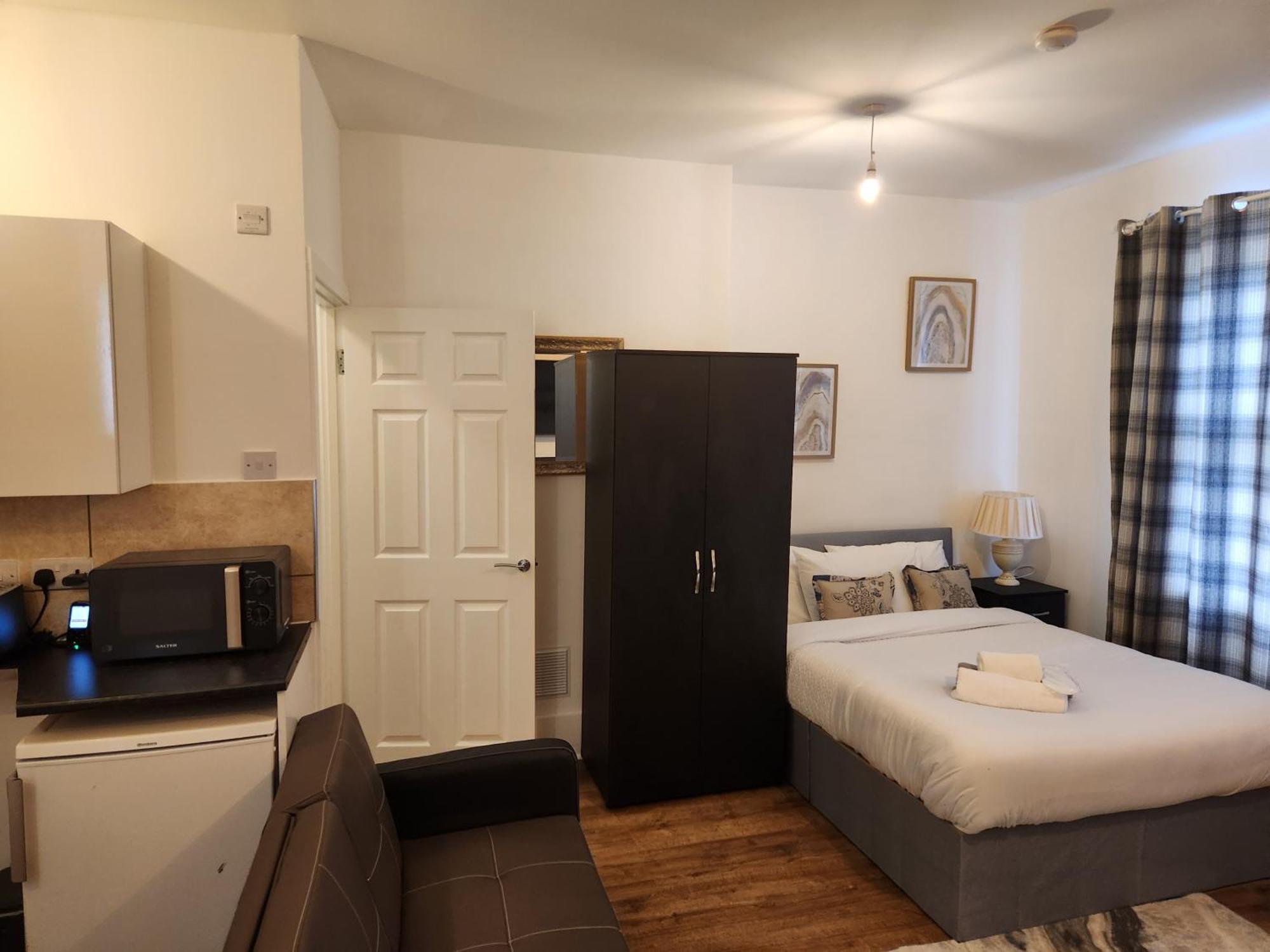 Immaculate 1-Bedroom In Greenhithe Exterior foto