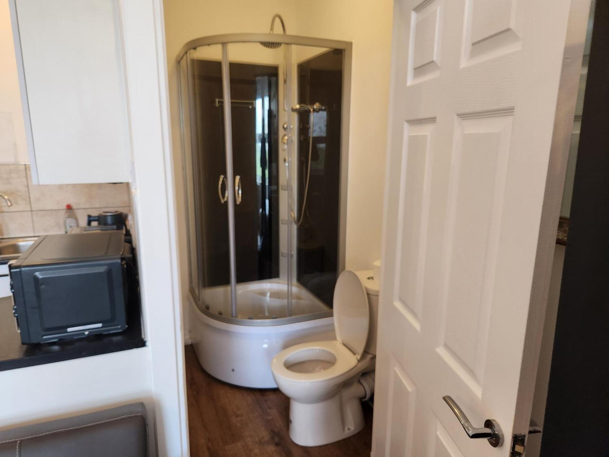 Immaculate 1-Bedroom In Greenhithe Exterior foto